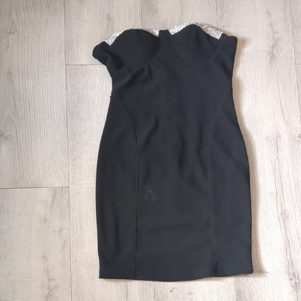 Elegant Black Strapless Dress